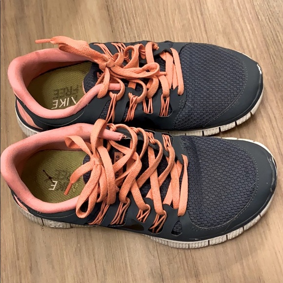 SOLD GUC Nike Free 5.0 Women’s Sneaker💕 - Picture 2 of 9